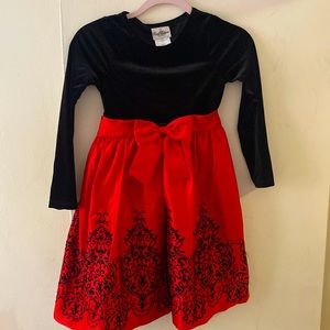 Vestido rojo y negro